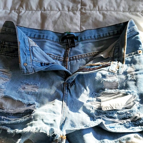 Jean shorts - Picture 2 of 3